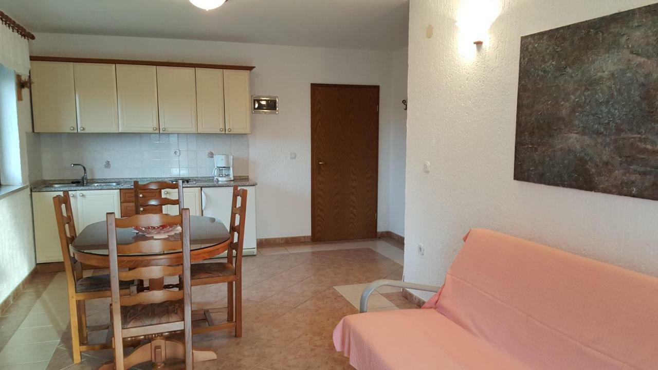 Apartments Coki Funtana Buitenkant foto